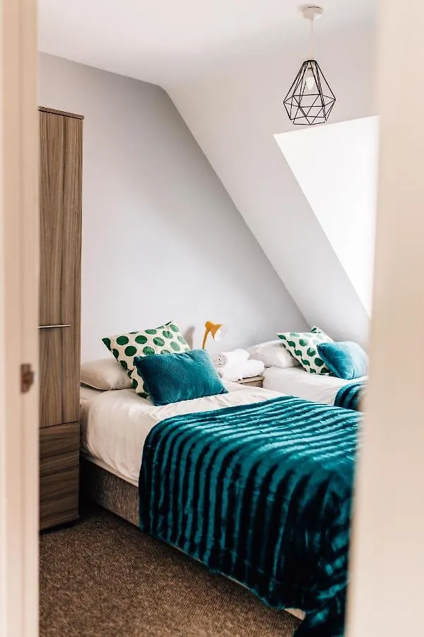 Short Stays Away 200
