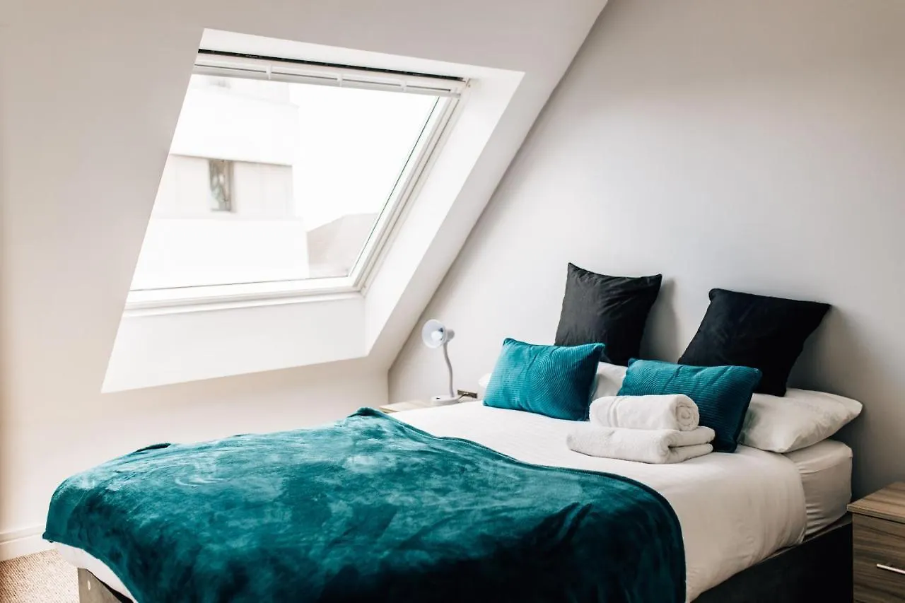 Short Stays Away 200 0*, Newcastle upon Tyne Velká Británie